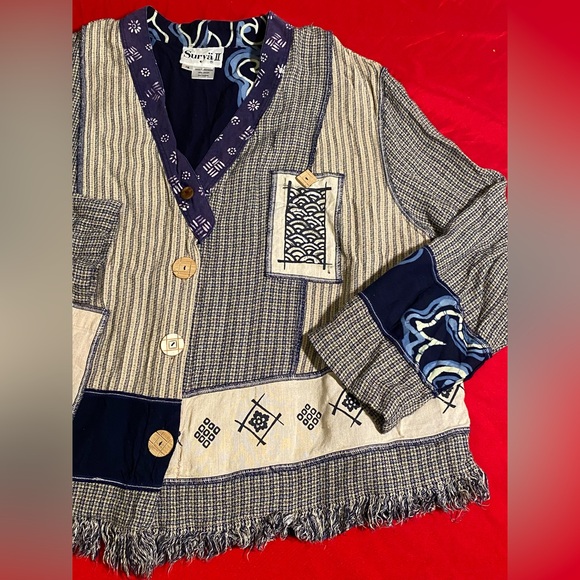 Vintage Suryä II Overshirt/Shacket with Prints and Wooden Accents - Picture 3 of 13
